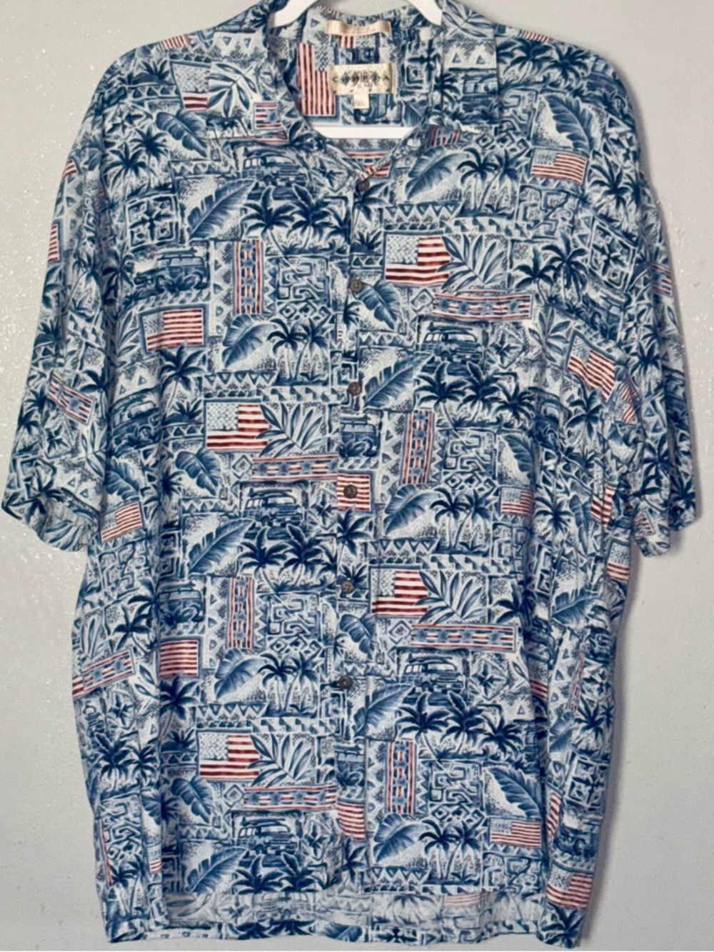 Vintage Campia Moda button-up Hawaiian shirt, likely made of 100% rayon